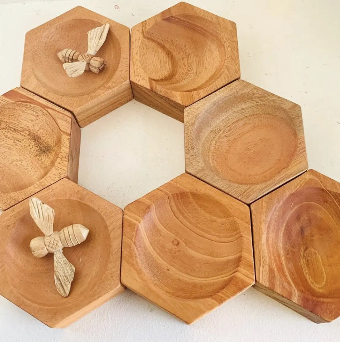 Beehive Bowl Plates Set of 7 — additional view of bowl plates set