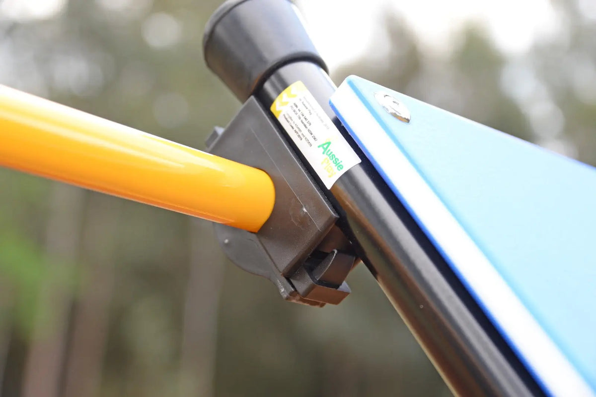 Walkboard — locking cleat detail