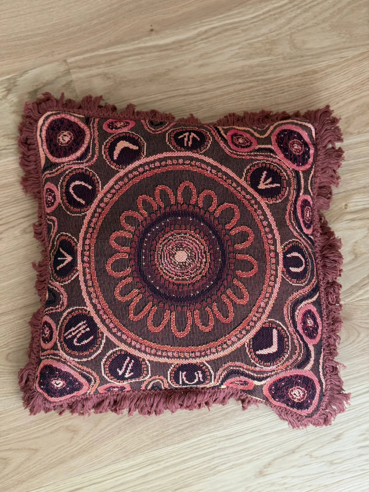 Yarning Circle Cushion Cover — third alternative view