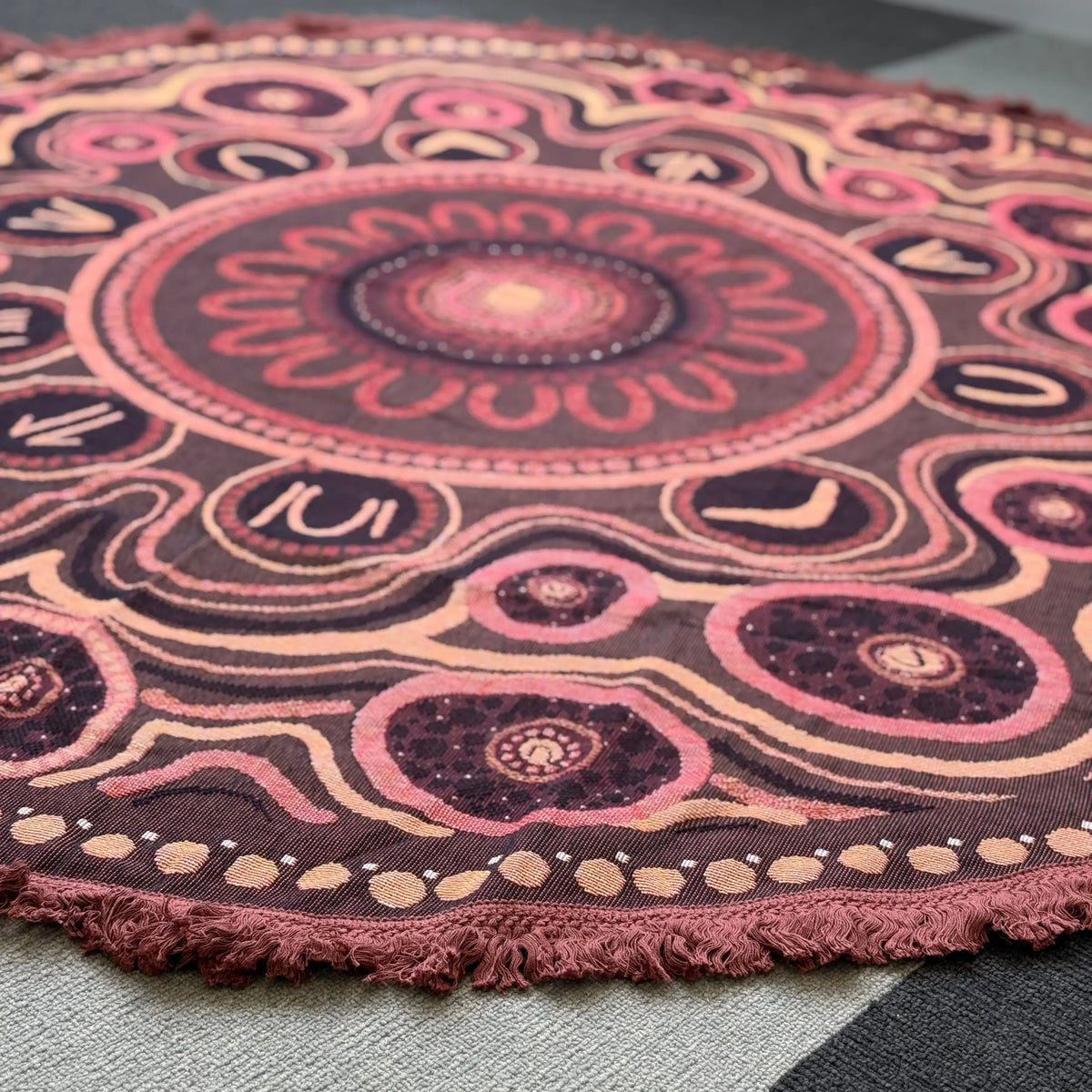 Yarning Circle Cotton Throw — third alternative view