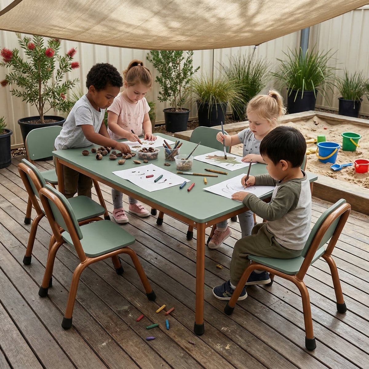 Outdoor Table and Chairs set in Eucalyptus