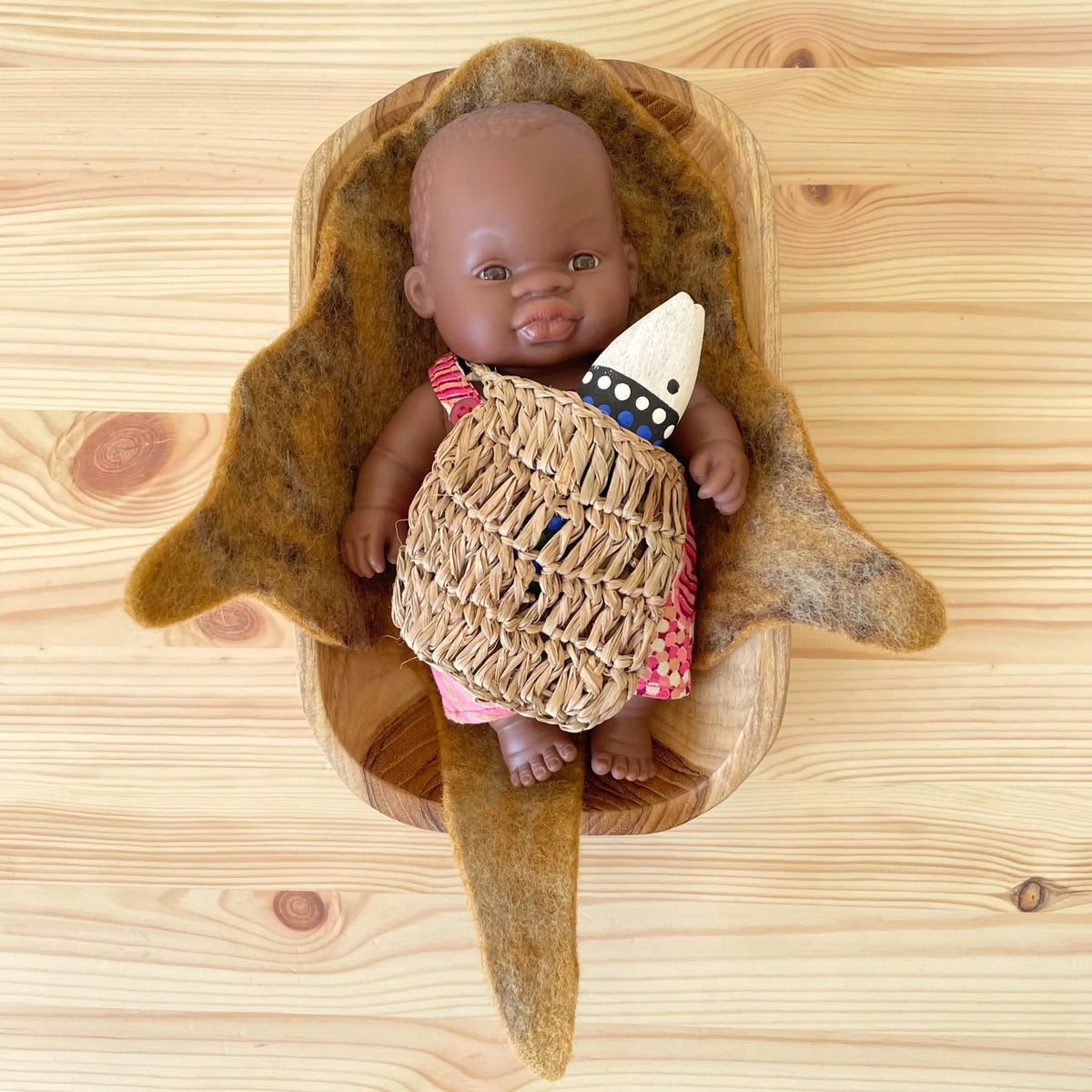 Aboriginal Australian Girl 21cm Baby Coolamon Set — additional view