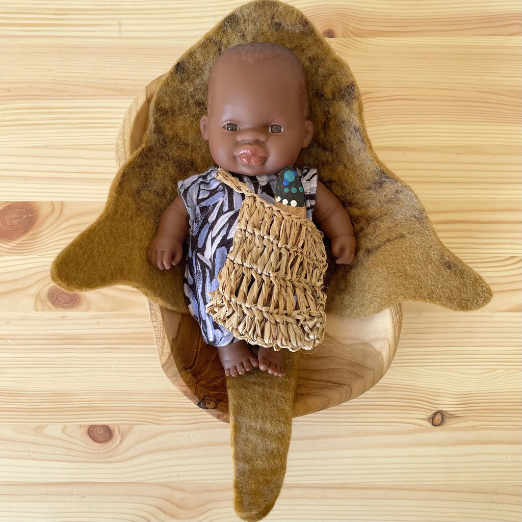 Aboriginal Australian Boy 21cm Baby Coolamon Set — additional view