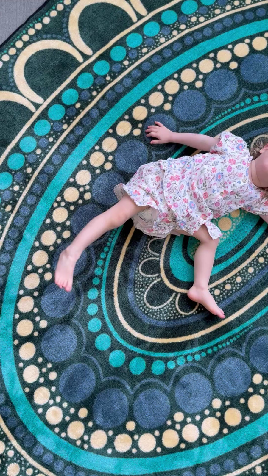 Yarning Oval Indigenous Rug